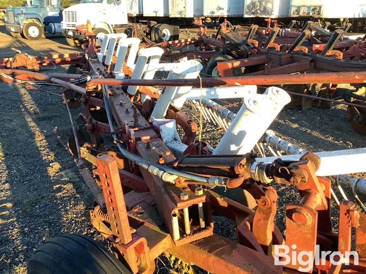 international-720-image-19