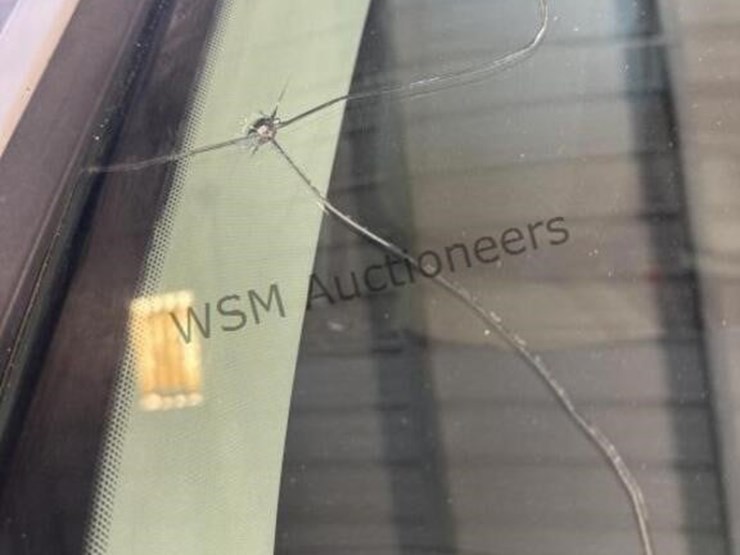 2014-ford-c-max-hybrid-wagon-image-26