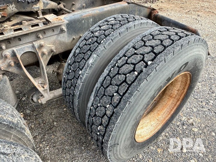 2005-international-9200i-image-36