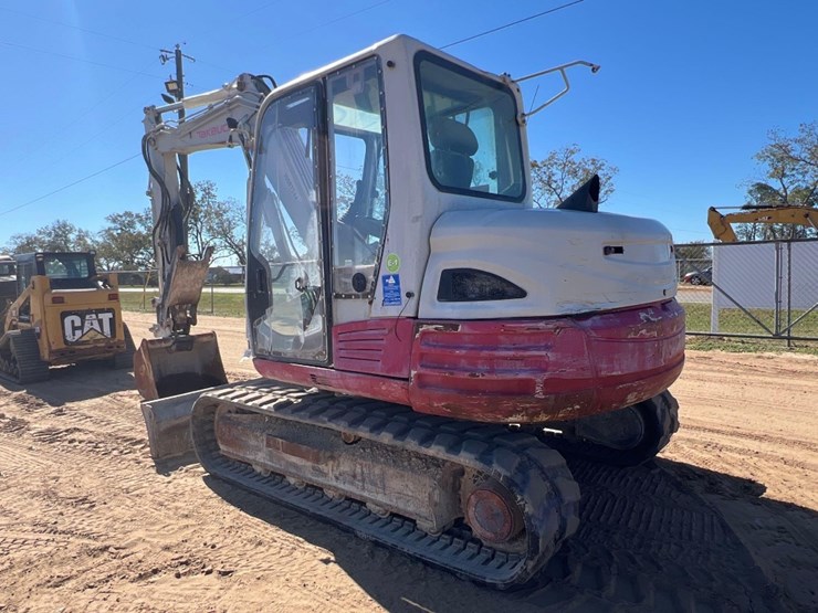 takeuchi-tb285-image-2