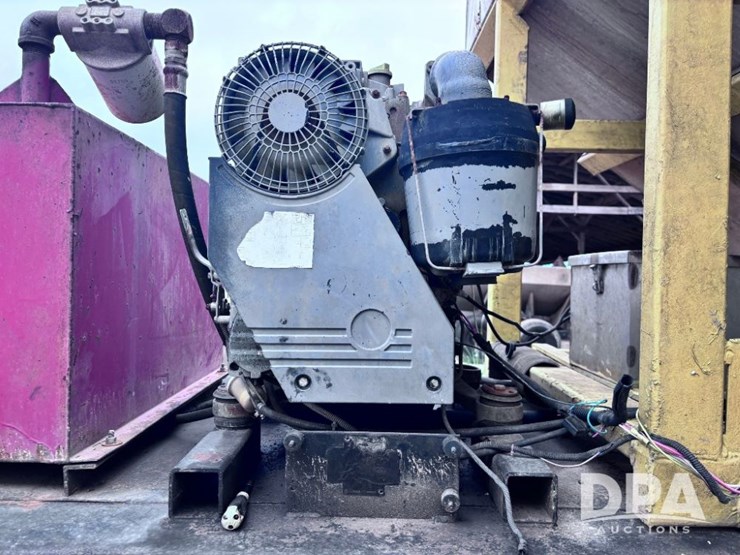 2004-magnolia-trailer-image-19