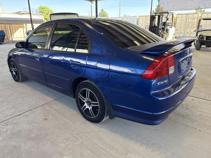 2005-honda-civic-sdn-image-5