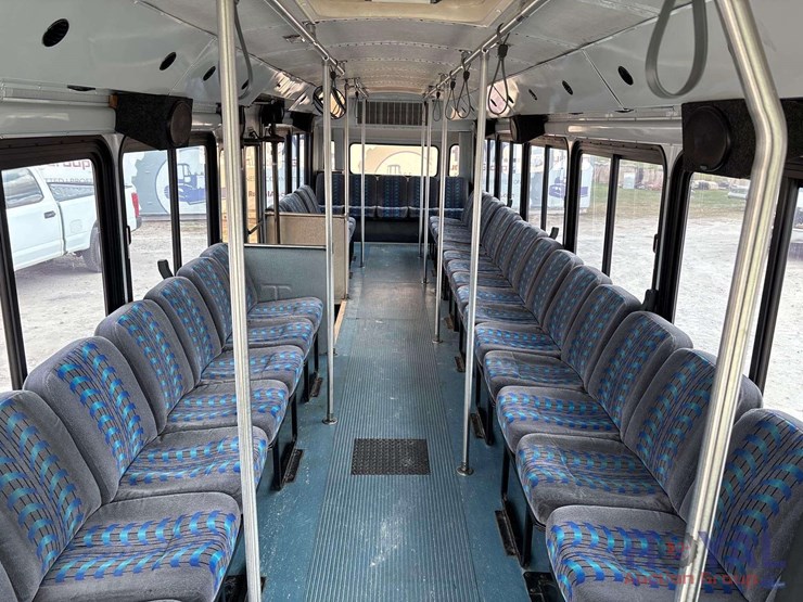 2000-thomas-saf-t-liner-mvp-image-7