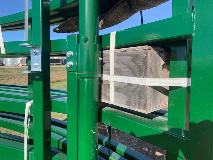 arrow-quip-t8-sa-180-crowding-tub-image-6