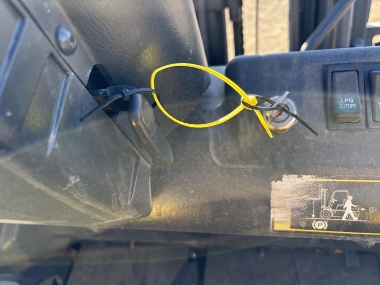 2011-hyundai-30l-7a-image-23