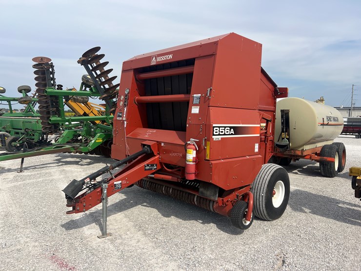 hesston-856a-image-9