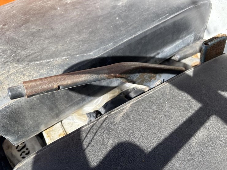 taylor-dunn-b2-48-image-14