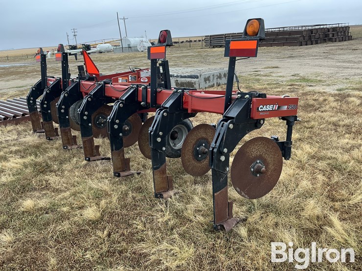 2015-case-ih-2500-image-5