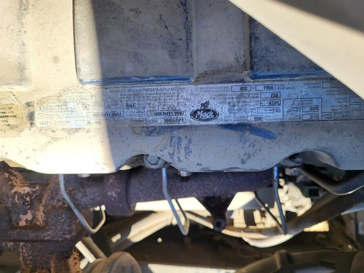 2004-mack-granite-cv713-image-81