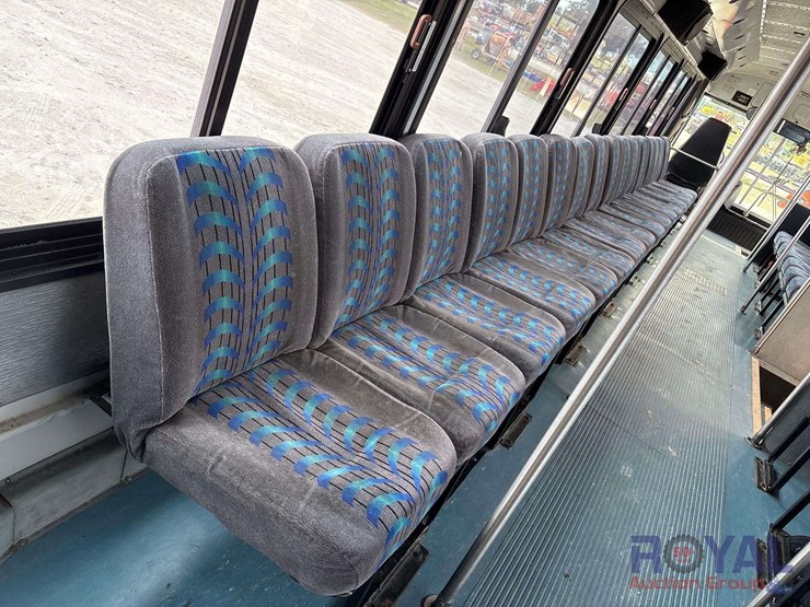 2000-thomas-saf-t-liner-mvp-image-11