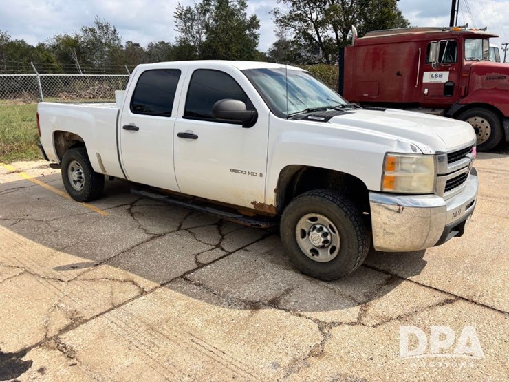 2009-chevrolet-silverado-2500hd-image-4