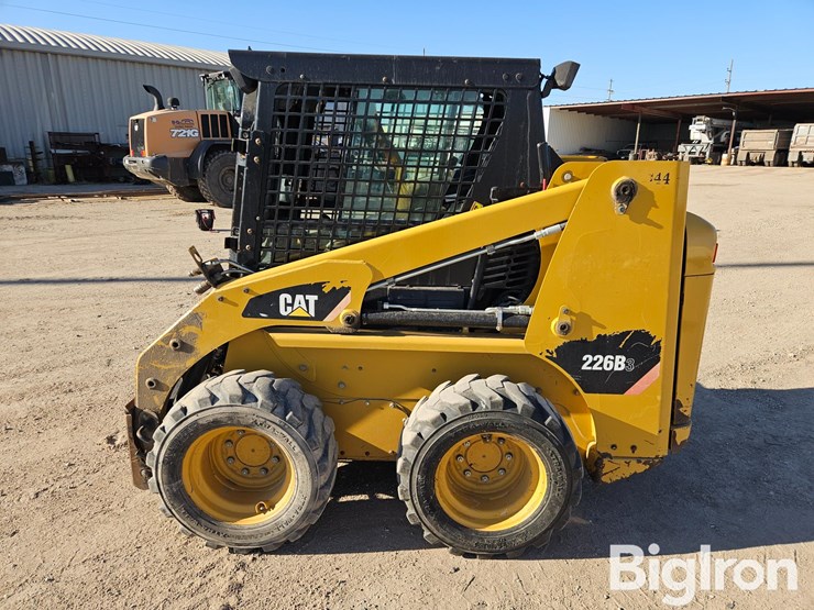 2013-caterpillar-226b3-image-8