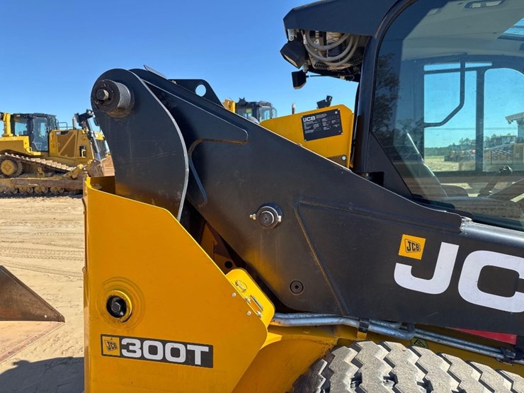 jcb-300t-image-19
