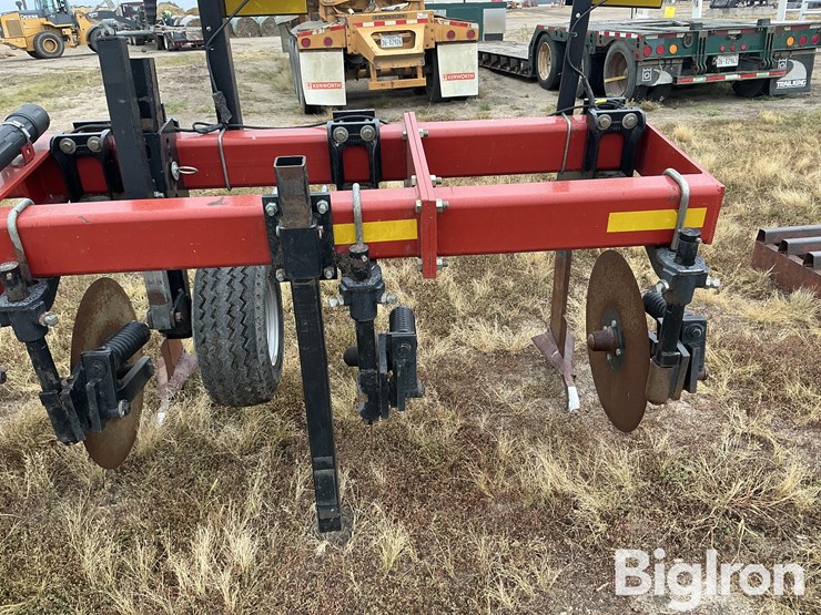 2015-case-ih-2500-image-11