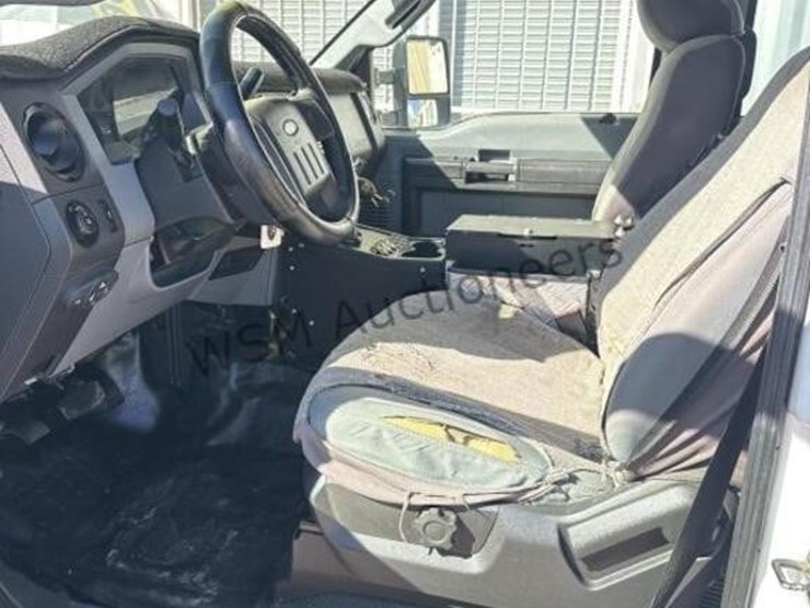 2016-ford-f550-image-25