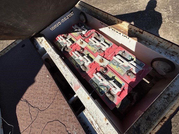 taylor-dunn-b2-48-image-19