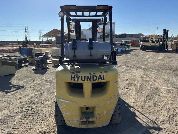 2011-hyundai-30l-7a-image-8