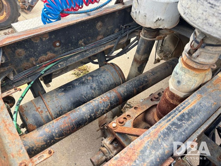 1994-freightliner-fld120-image-39