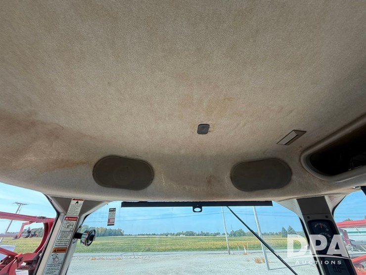 2009-case-ih-patriot-3330-image-30