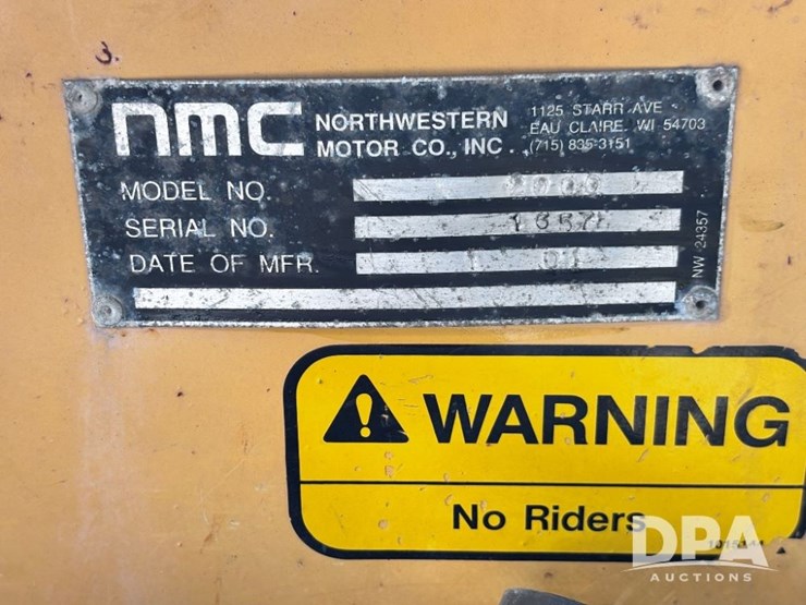 2001-swinger-2000-image-33