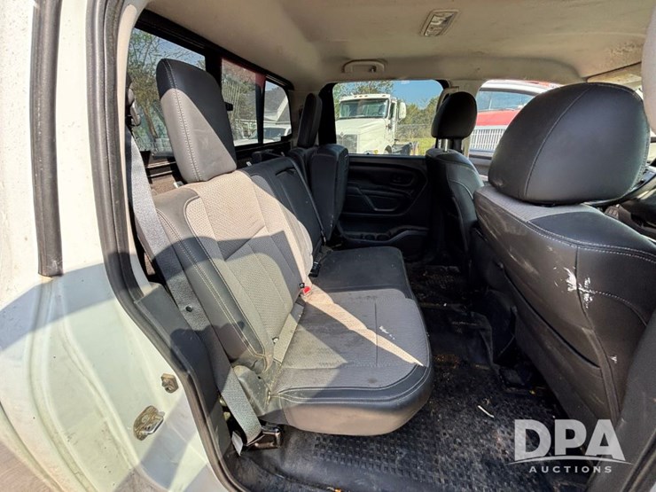 2018-nissan-titan-image-61