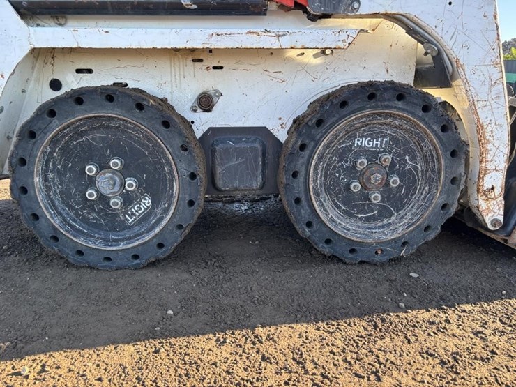 2020-bobcat-s70-image-16