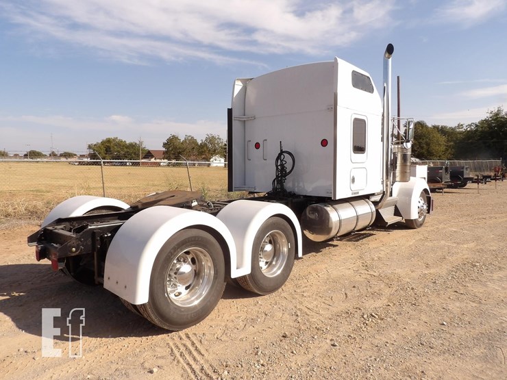 2005-kenworth-w900l-image-5