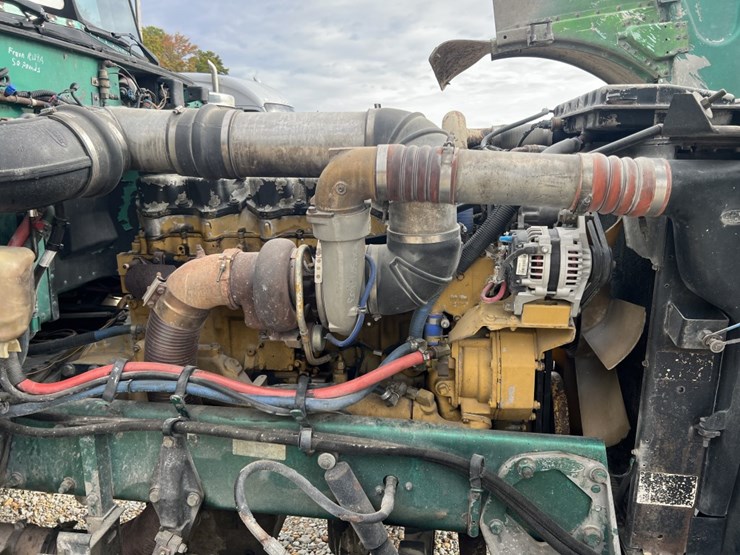 2000-peterbilt-379-image-11