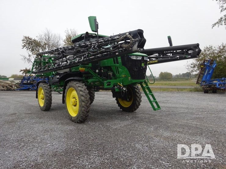 2024-john-deere-412r-image-2