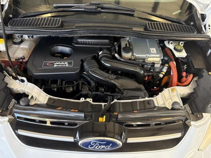 2013-ford-c-max-hybrid-wagon-image-12
