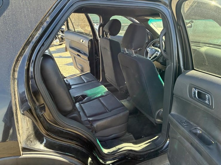 2013-ford-explorer-image-8