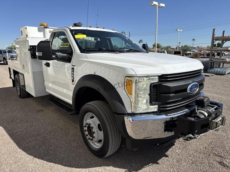 2017-ford-f550-image-4