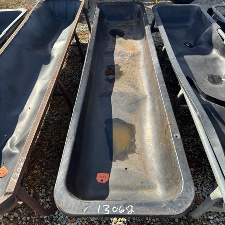 #13062 • Feed Trough