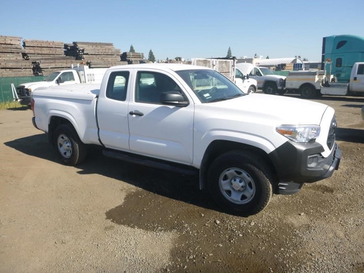 2018-toyota-tacoma-image-2