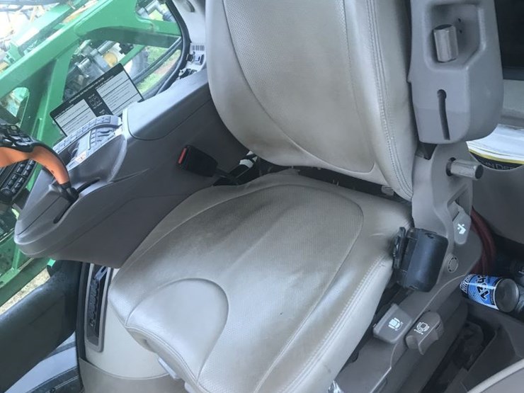 2020-john-deere-r4060-image-8