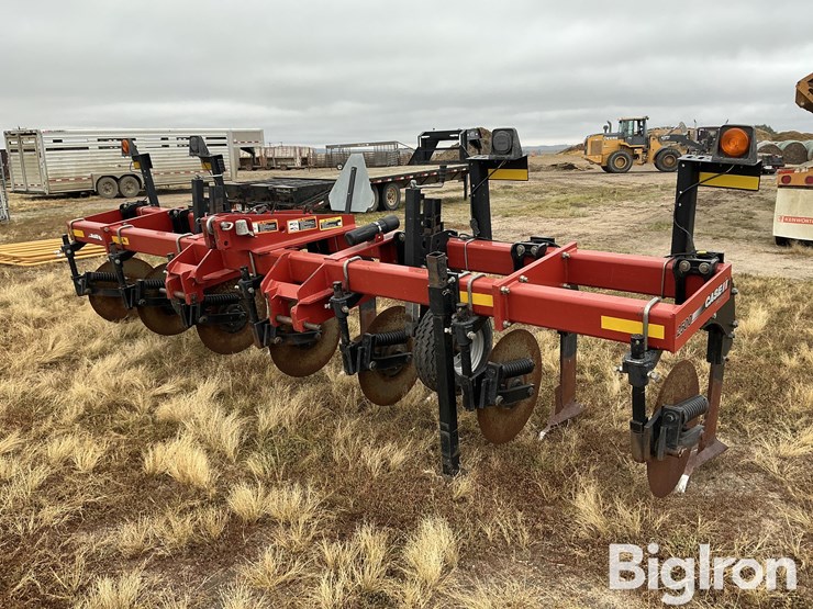 2015-case-ih-2500-image-1