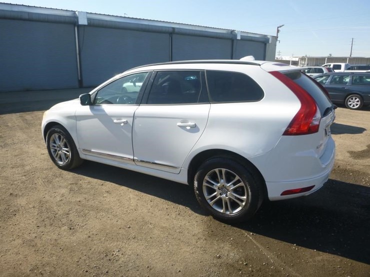 2014-volvo-xc60-image-4