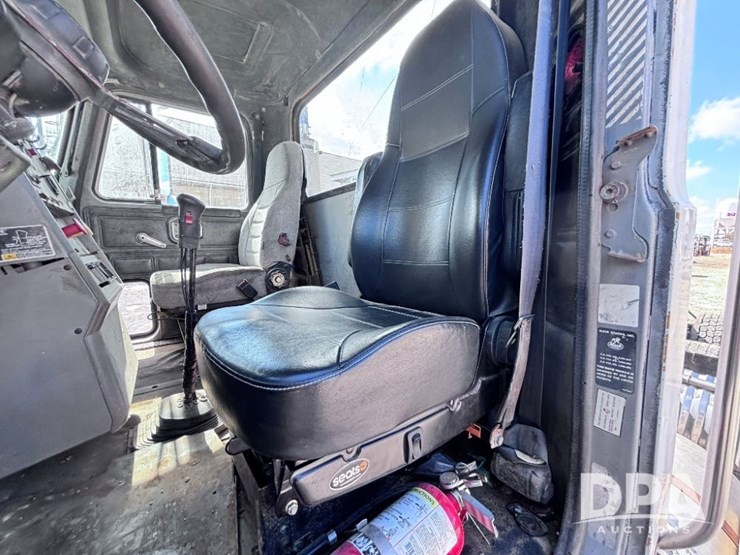 1993-mack-ch613-image-83