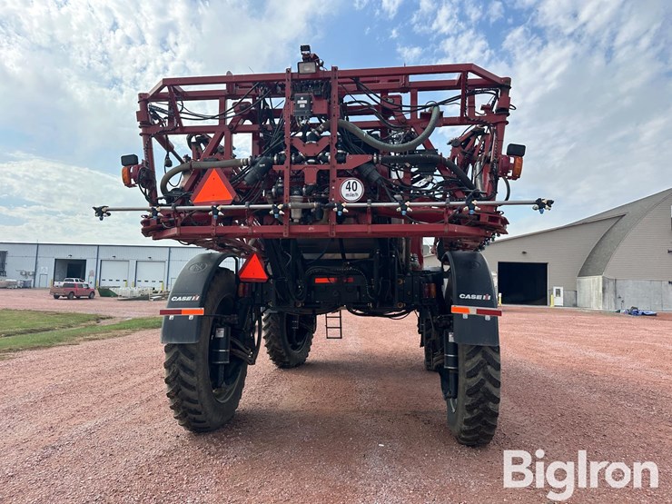 2019-case-ih-trident-5550-image-6
