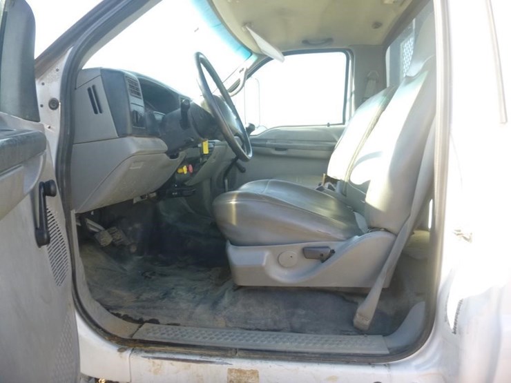 2008-ford-f750-image-9