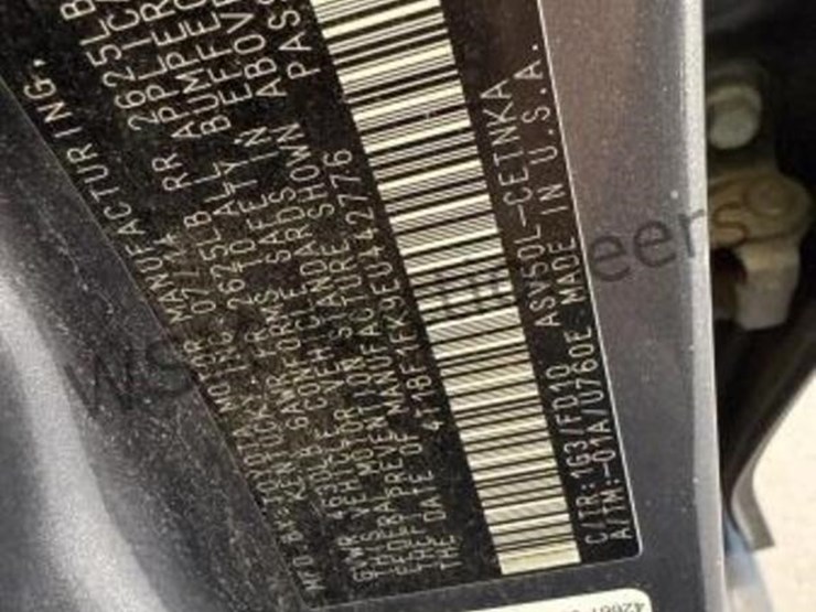 2014-toyota-camry-sdn-image-15