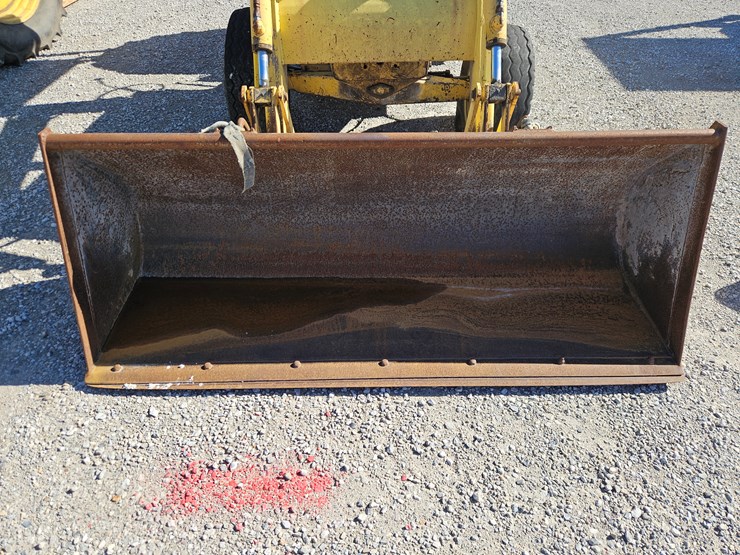 new-holland-445d-image-3