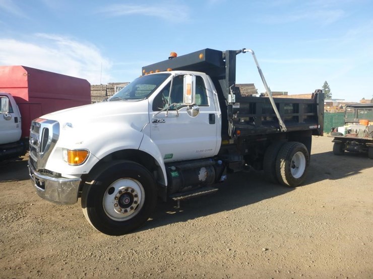 2015-ford-f750-image-1