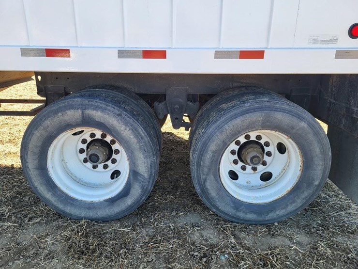 2021-lime-city-equipment-steel-tandem-axle-semi-hopper-trailer---one-owner-image-27