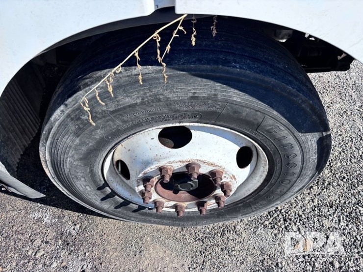 2003-volvo-10-image-61