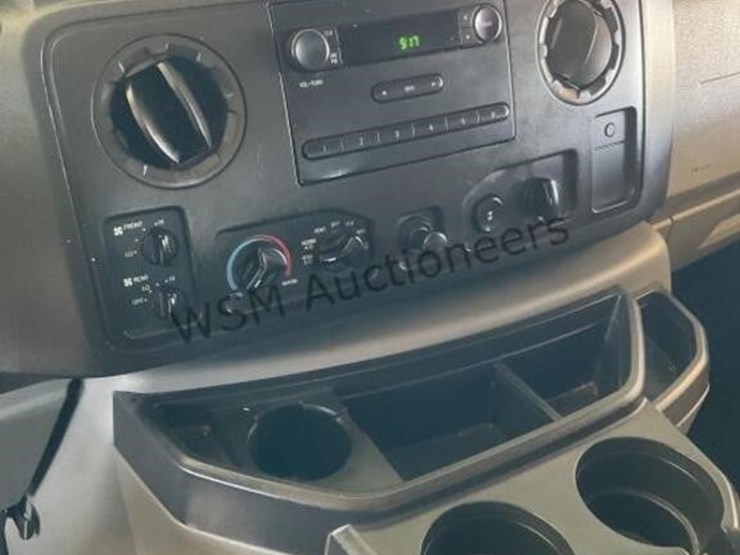 2009-ford-e350-image-21