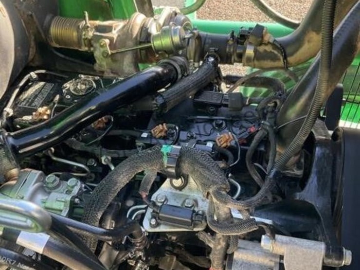 2018-deere-310l-ep-image-13