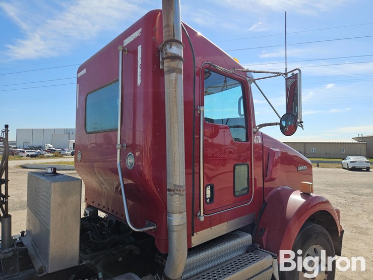 2019-kenworth-t800-image-16