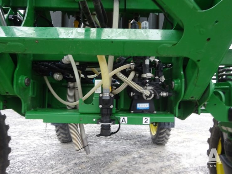 2021-john-deere-r4038-image-76