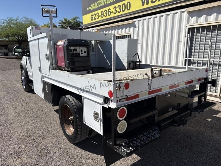 2017-ford-f550-image-7